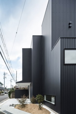 11q_Framing_House_Shiga_Japan_by_Kouichi_Kimura_Architects_yatzer